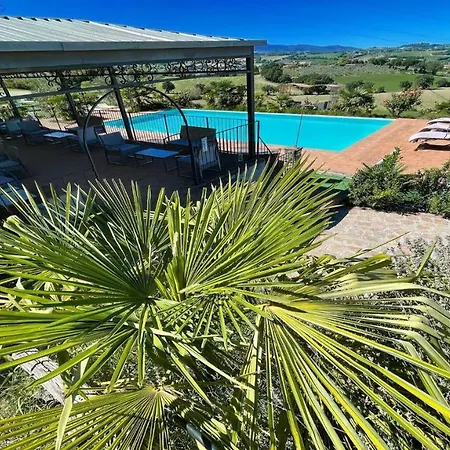 Vila Spoleto-poolside-sleeps-20pool, Jacuzzi, Gardens - Spectacular Grounds *