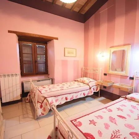 Spoleto-poolside-sleeps-20pool, Jacuzzi, Gardens - Spectacular Grounds Spoleto
