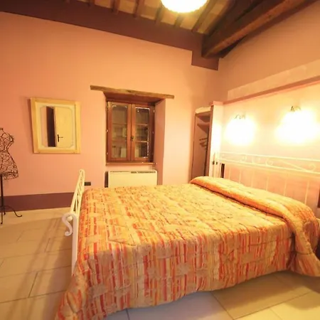 Spoleto-poolside-sleeps-20pool, Jacuzzi, Gardens - Spectacular Grounds سبوليتو