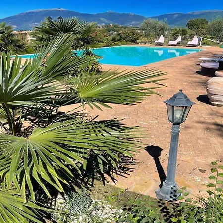 Vila Spoleto-poolside-sleeps-20pool, Jacuzzi, Gardens - Spectacular Grounds *