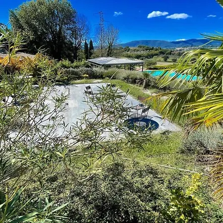 Spoleto-poolside-sleeps-20pool, Jacuzzi, Gardens - Spectacular Grounds فيلة سبوليتو