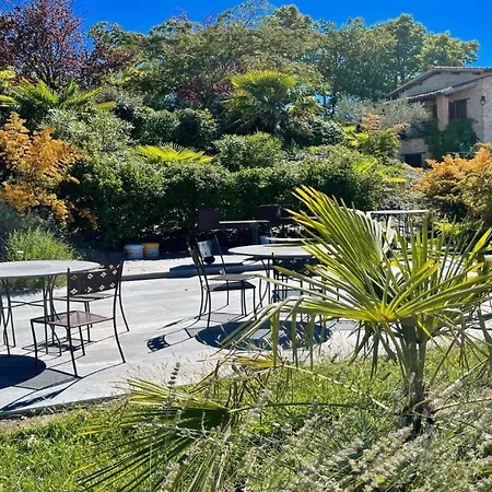 Spoleto-poolside-sleeps-20pool, Jacuzzi, Gardens - Spectacular Grounds فيلة سبوليتو