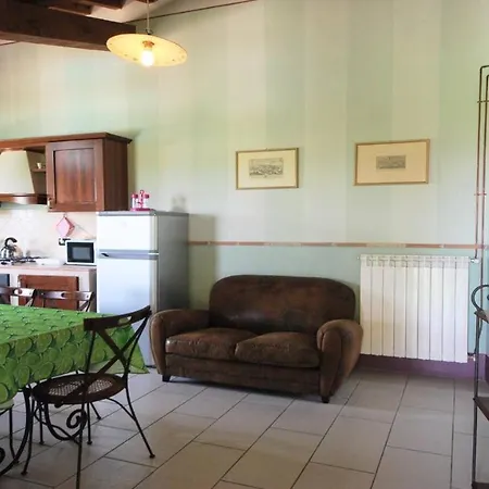 Vila Spoleto-poolside-sleeps-20pool, Jacuzzi, Gardens - Spectacular Grounds Spoleto