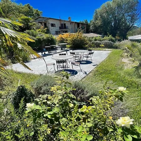 Spoleto-poolside-sleeps-20pool, Jacuzzi, Gardens - Spectacular Grounds فيلة سبوليتو