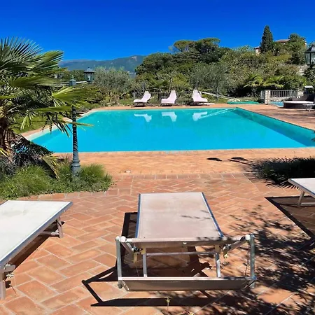 Spoleto-poolside-sleeps-20pool, Jacuzzi, Gardens - Spectacular Grounds