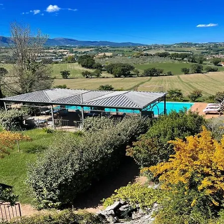 Spoleto-poolside-sleeps-20pool, Jacuzzi, Gardens - Spectacular Grounds